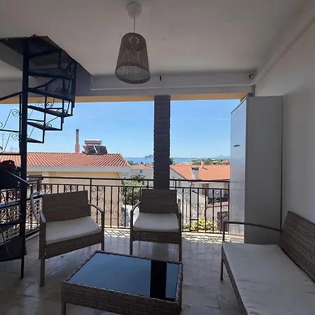 Sea View Apartment *